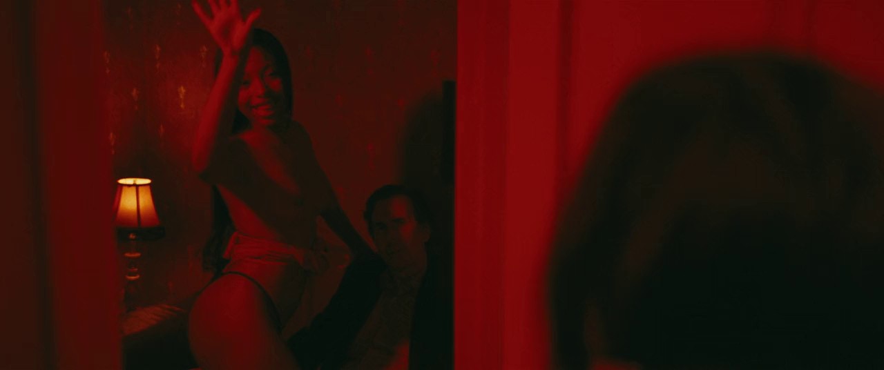 Anora (2024) WEBRip Hindi + English 720p x264 AVC HE-AAC 2.0 ESub.mkv.0010